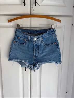 Levi 501Classic High-Rise Distressed Denim Shorts - Blue